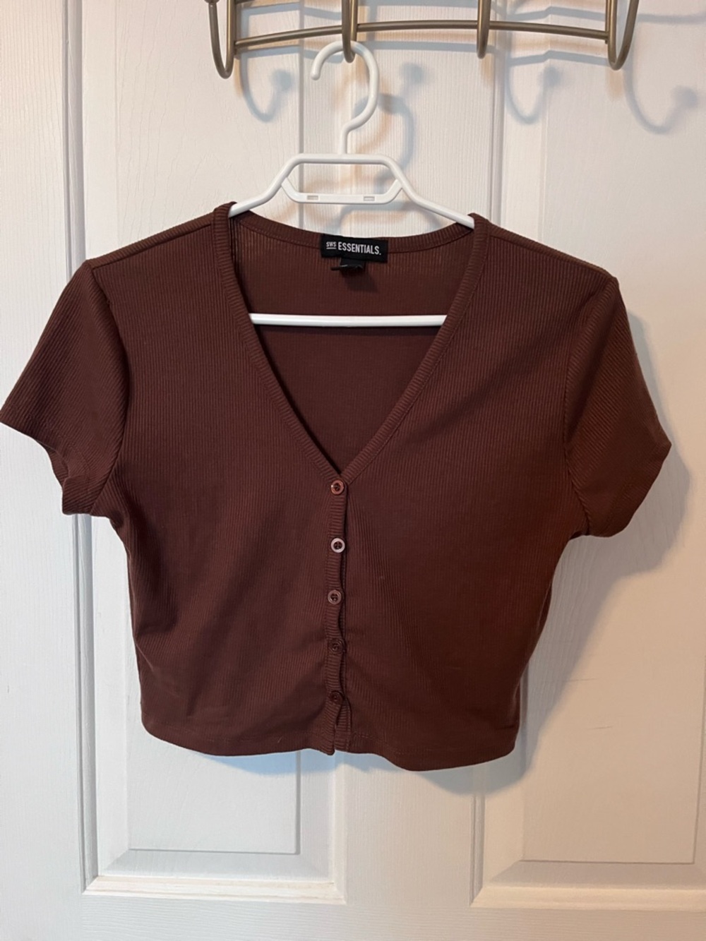 Women's Ribbed V-Neck Button Crop Top in Brown